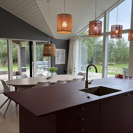 Dom wakacyjny Pirka - 500m From The Sea By Interhome Bøtø By